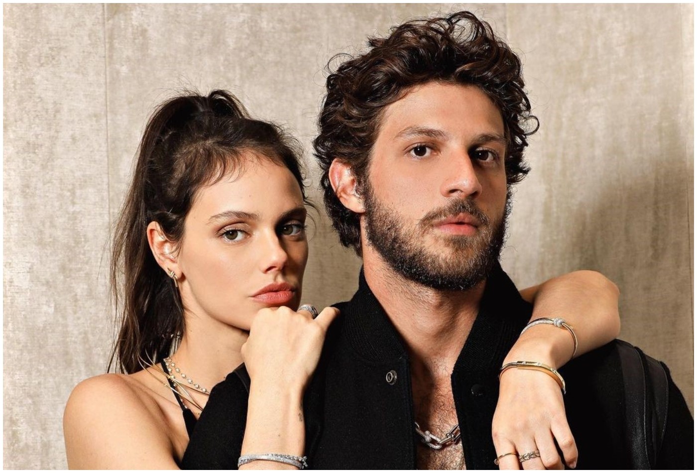 Chay Suede e Laura Neiva sobre relação após três filhos - Foto: Divulgação