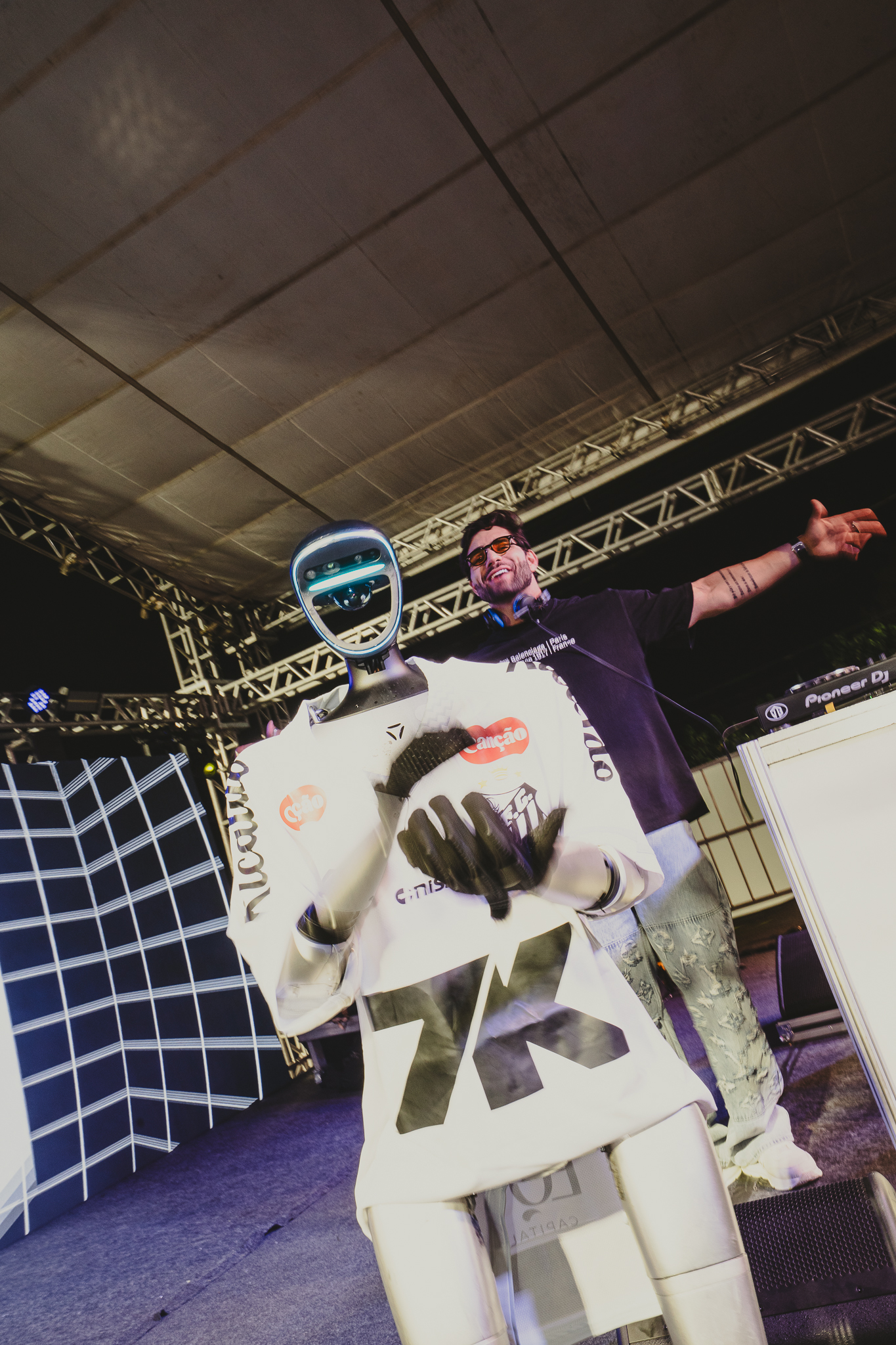 Com Neymar presente, EME DJ e Raffa Torres animam festa de reinauguração no CT Rei Pelé 19 Eme CT Rei Pele Creditos @hugoveras—Aco Filmes 36