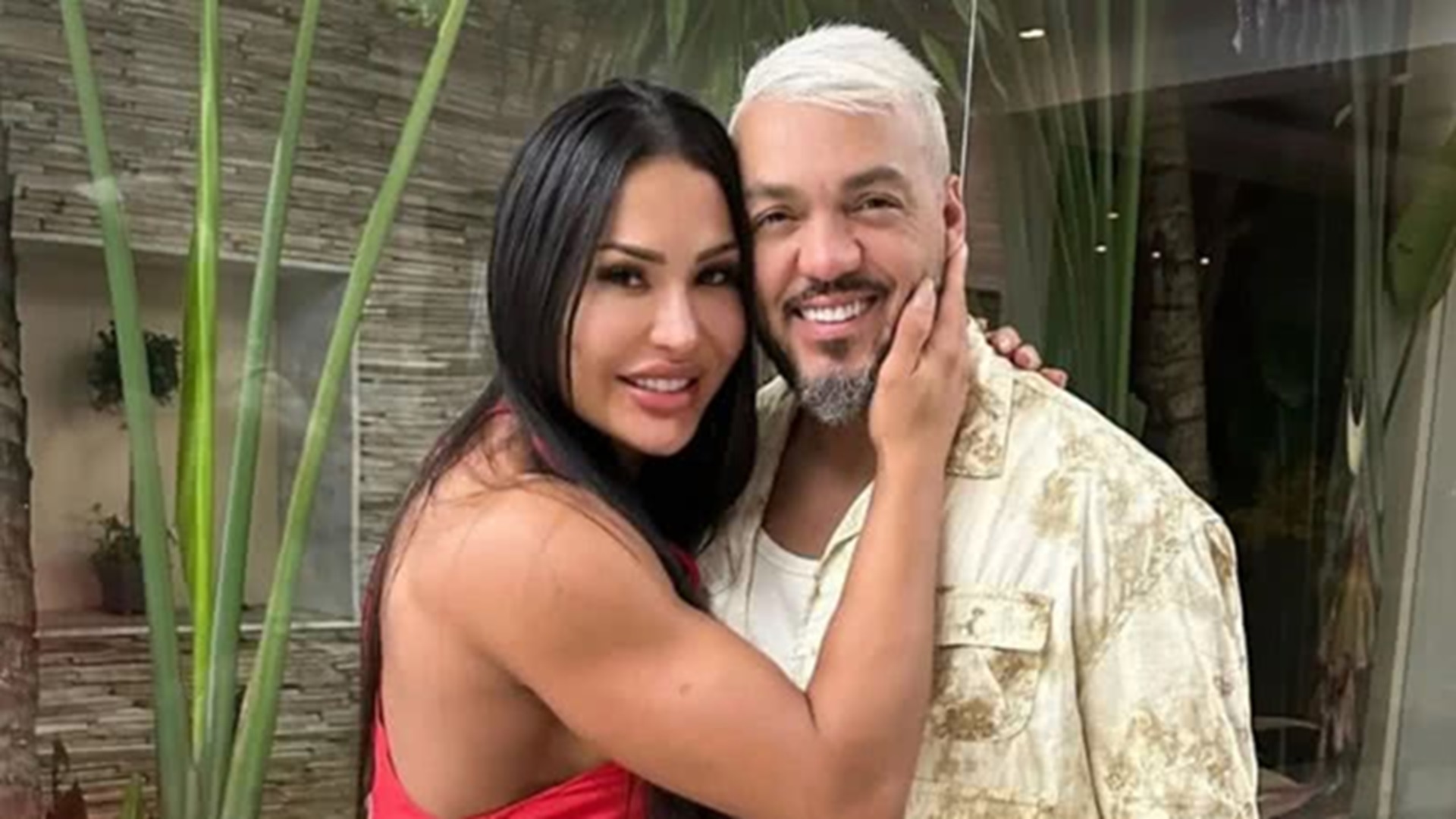 Belo e Gracyanne Barbosa seguem casados no papel após separação em abril 9 Gracyanne Barbosa e Belo
