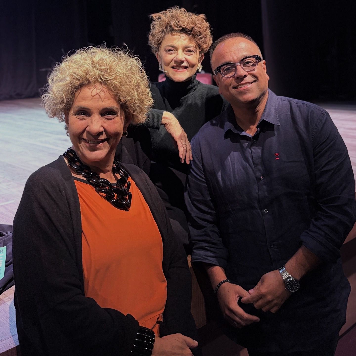 Vânia de Brito encerra temporada de “Antes que Seja Tarde” com grande sucesso no Rio 7 IMG 20250912 WA0034