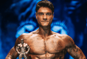 Davi Kneip vence obesidade e anorexia e é condecorado Embaixador da Muscle Contest