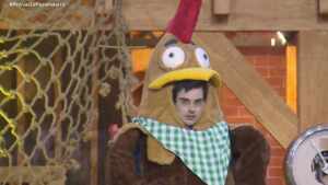 Dudu Camargo vence prova e escapa da 1ª roça de A Fazenda 17