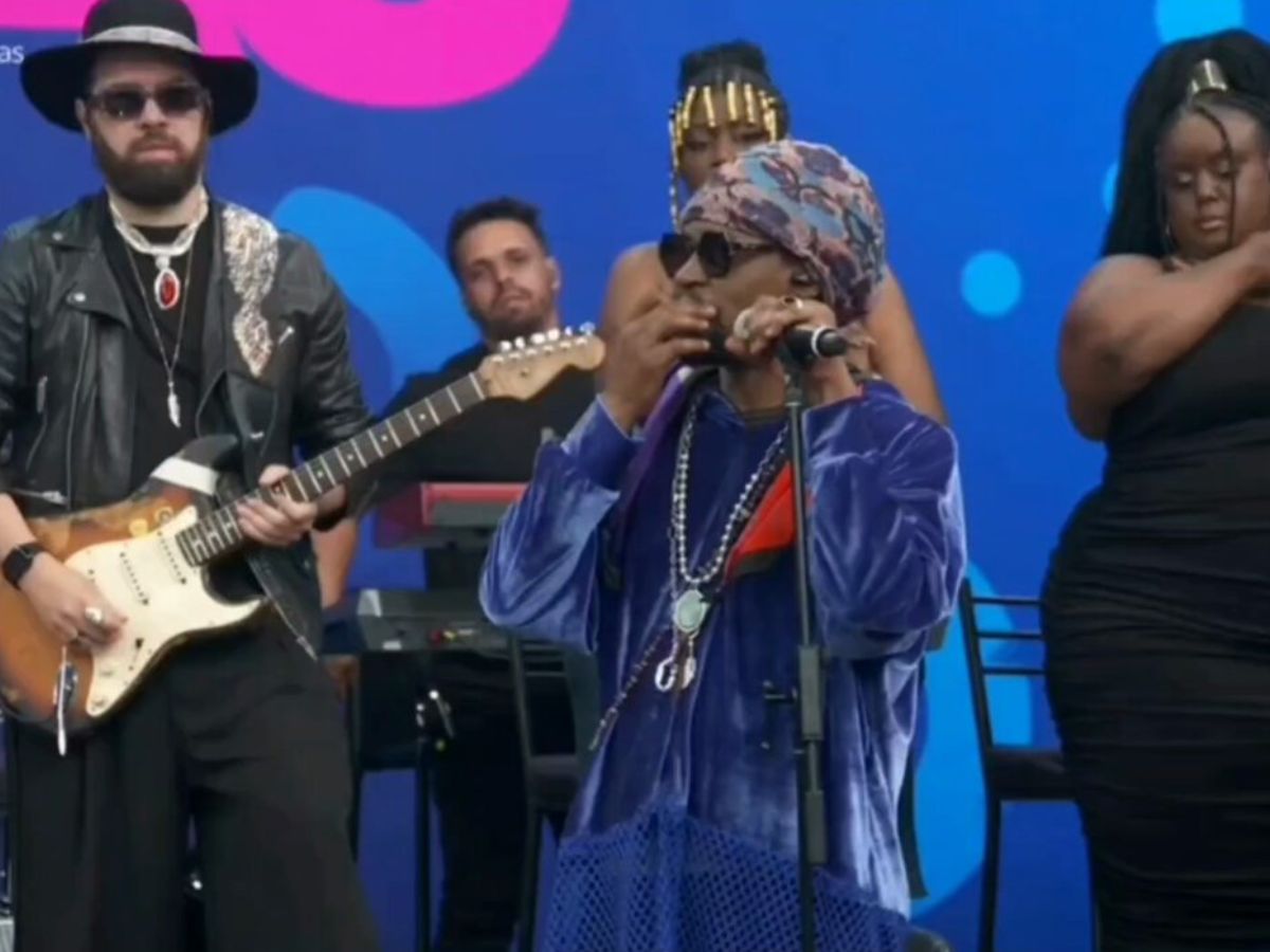 1759692864 719 Toni Garrido muda letra do hit Girassol diz que verso 1