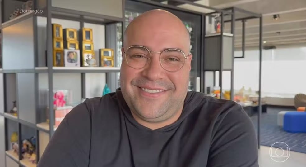 Tiago Abravanel relembra emoção ao interpretar Tim Maia - Foto: TVGlobo