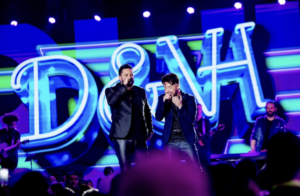 Diego & Victor Hugo lançam ‘Dona da Rua’ e transformam saudade em hit sertanejo