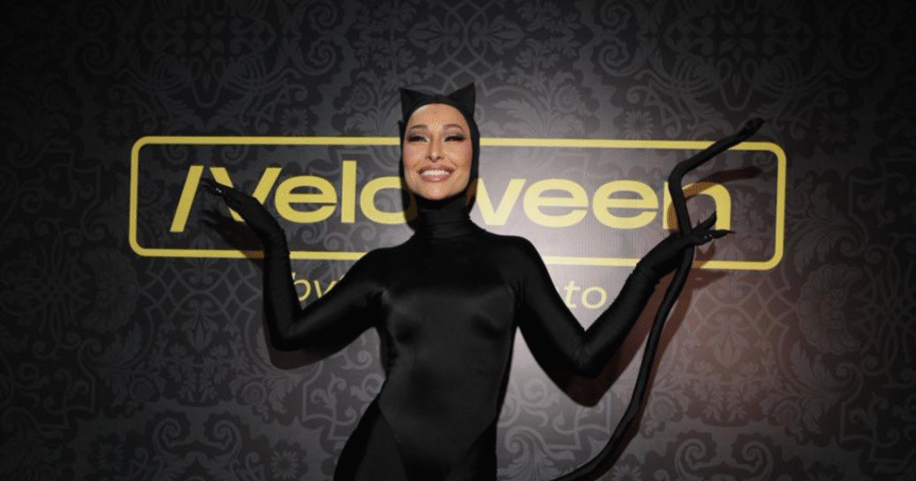 Sabrina Sato encarna Mulher-Gato em aulão de Halloween Captura de Tela 2025 10 31 as 19.21.15