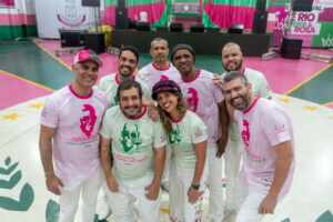 Mangueira celebra o Dia da Consciência Negra com feijoada e muito samba