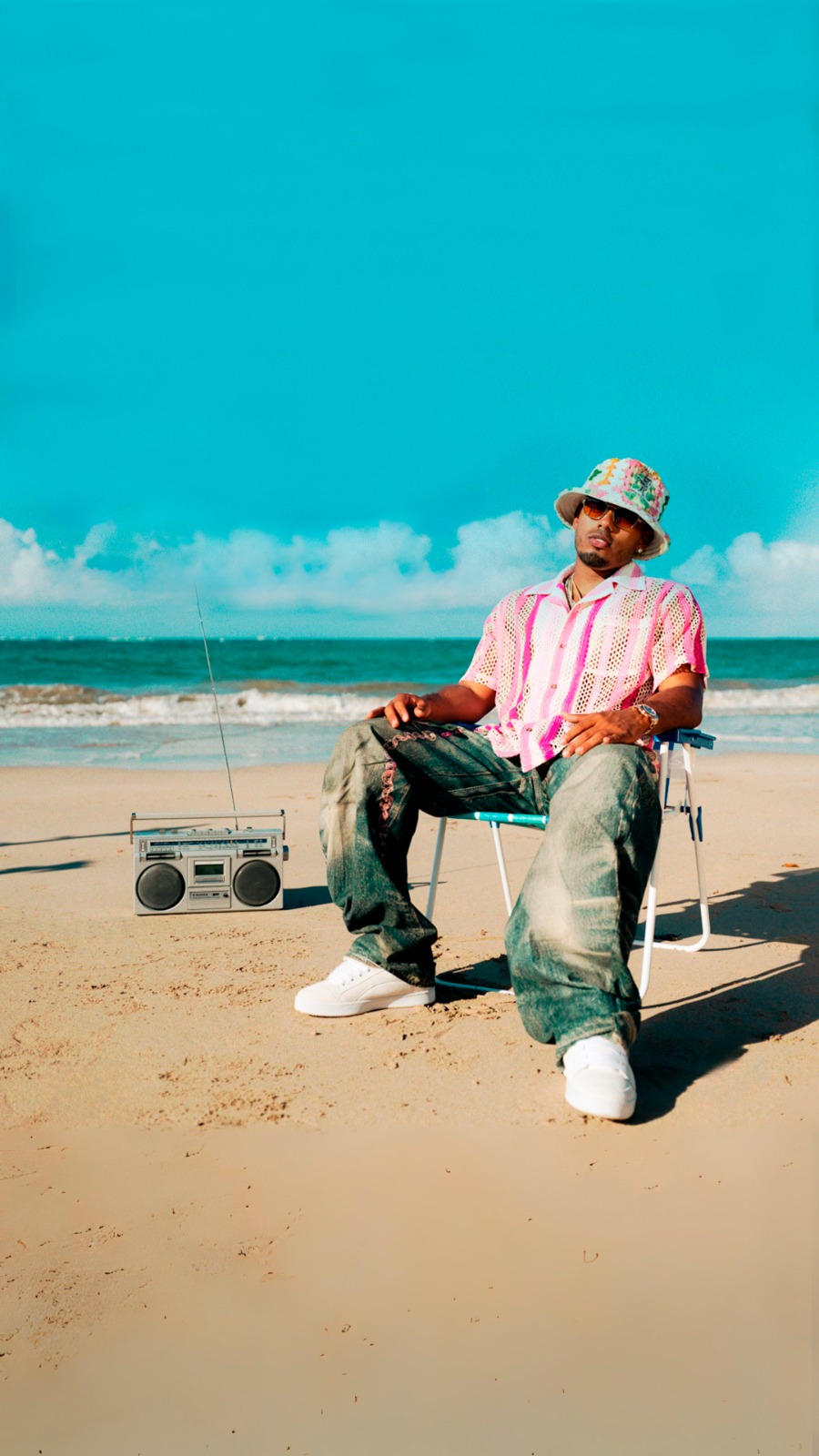 Myke Towers domina as rádios brasileiras e se firma como o maior nome latino do momento 2 MYKE TOWERS CAPA