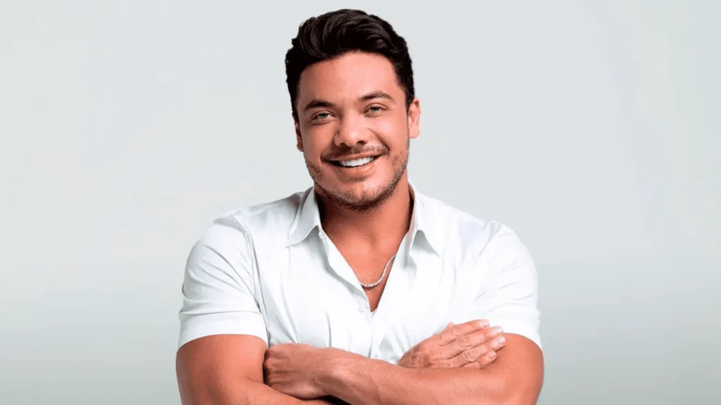 Wesley Safadão diverte fãs ao contar que recebeu ligação da professora do filho Dom Safadão leva filho para Vaquejada e recebe ligação de professora