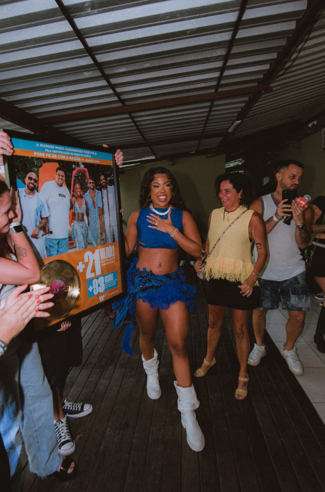 Marvvila celebra certificação ouro e recebe surpresa de Ivete Sangalo em evento “Só VVamo”, 15 WhatsApp Image 2025 10 26 at 22.56.42