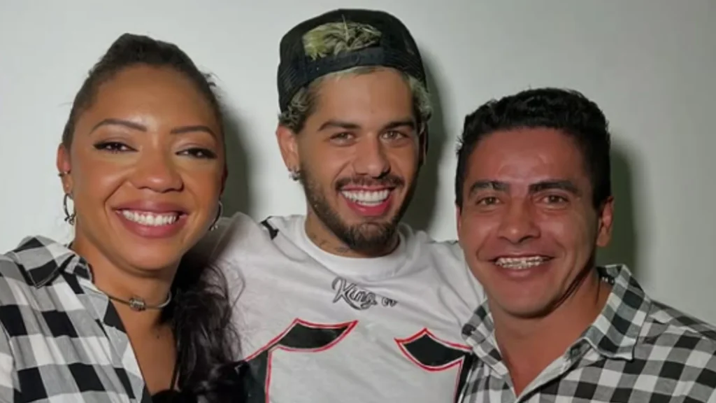 Zé Felipe presenteia babá dos filhos com vestido de noiva