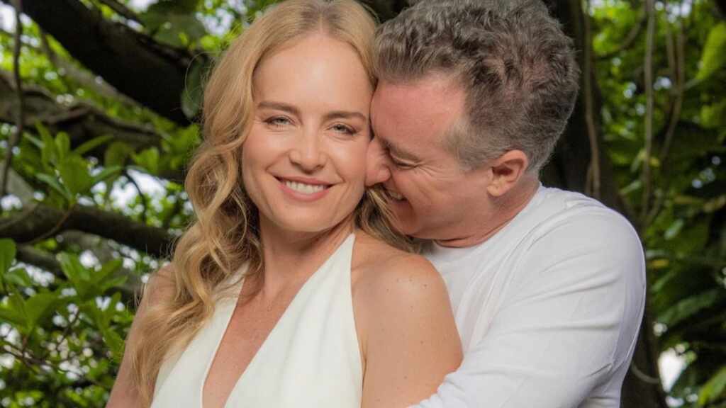 ngélica e Luciano Huck prestigiam elenco de “Vale Tudo” em noite de despedida