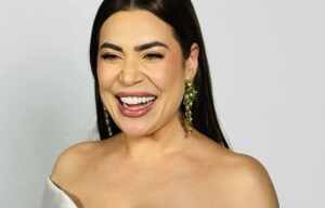 Naiara Azevedo celebra 15 anos de carreira com gravação de DVD no Espaço Unimed