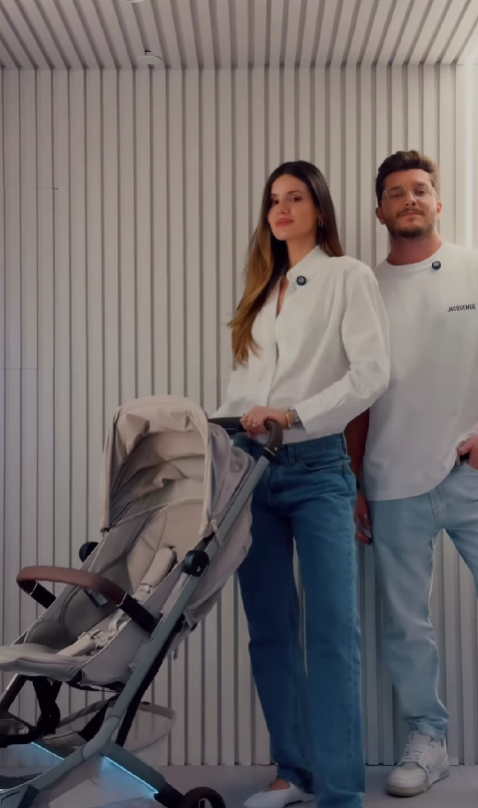 Camila Queiroz e Klebber Toledo mostram emoção ao montar enxoval da primeira filha