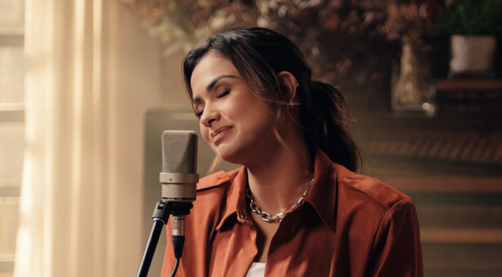 Bruna Olly apresenta álbum acústico “Uma Voz, Uma Lembrança e Uma Canção” Captura de Tela 2025 11 11 as 14.12.53