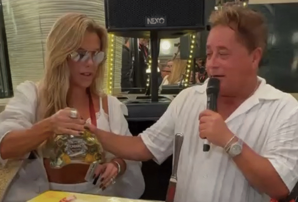 Poliana Rocha se choca ao ver Leonardo “batizando” bolo com bebida no Navio Cabaré Captura de Tela 2025 11 19 as 13.01.05