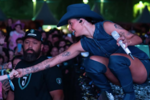 Ana Castela desabafa sobre bullying e revela frustração com cirurgia nas orelhas