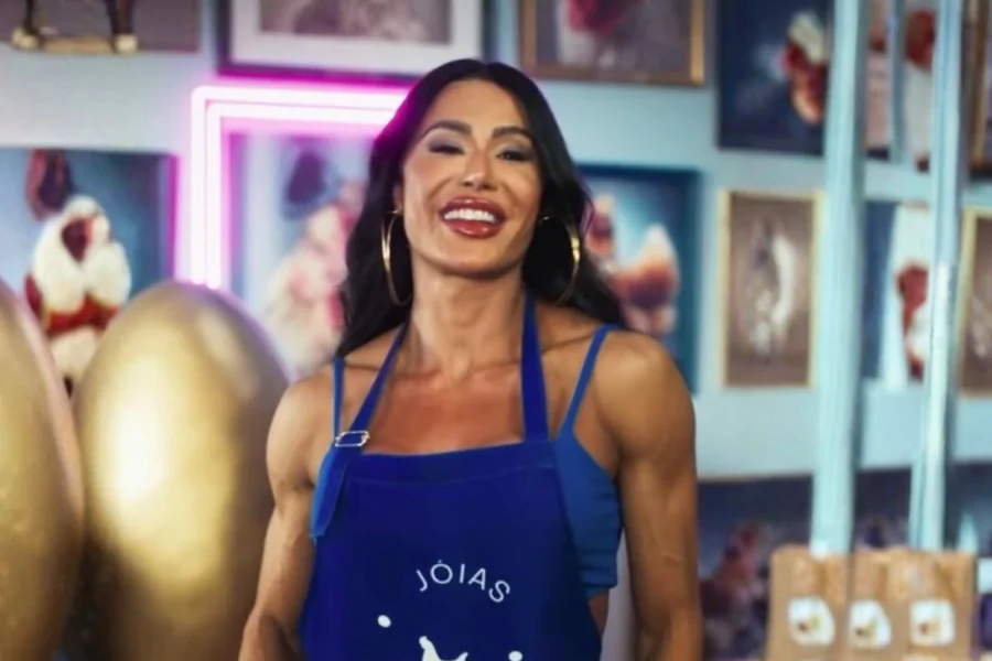 Gracyanne Barbosa desmente marca de ovos e assume que é publicidade