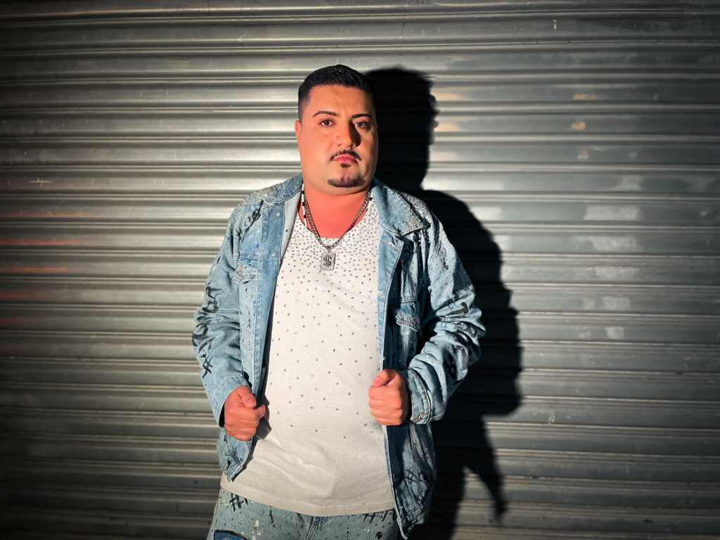 Rodrigo Para-Assu renova com a Unidos da Ponte e promete mais um show na Sapucaí IMG 20251031 WA0134