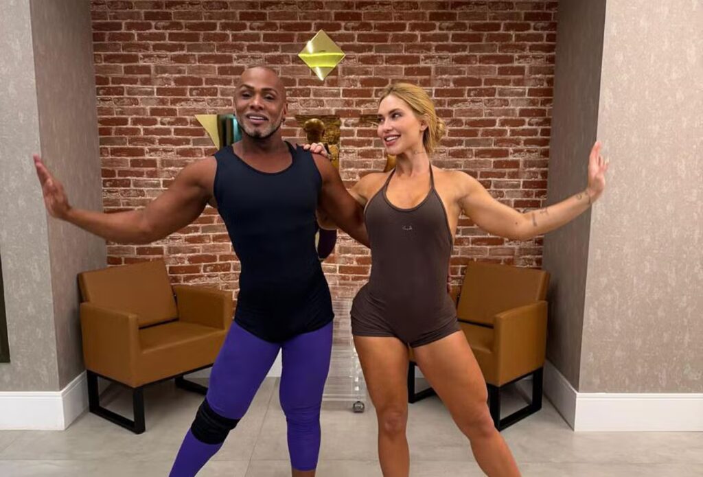 Novo professor de samba de Virginia Fonseca diz que não pega leve em aulas: 'Não quero que ela vire meme'; vídeo