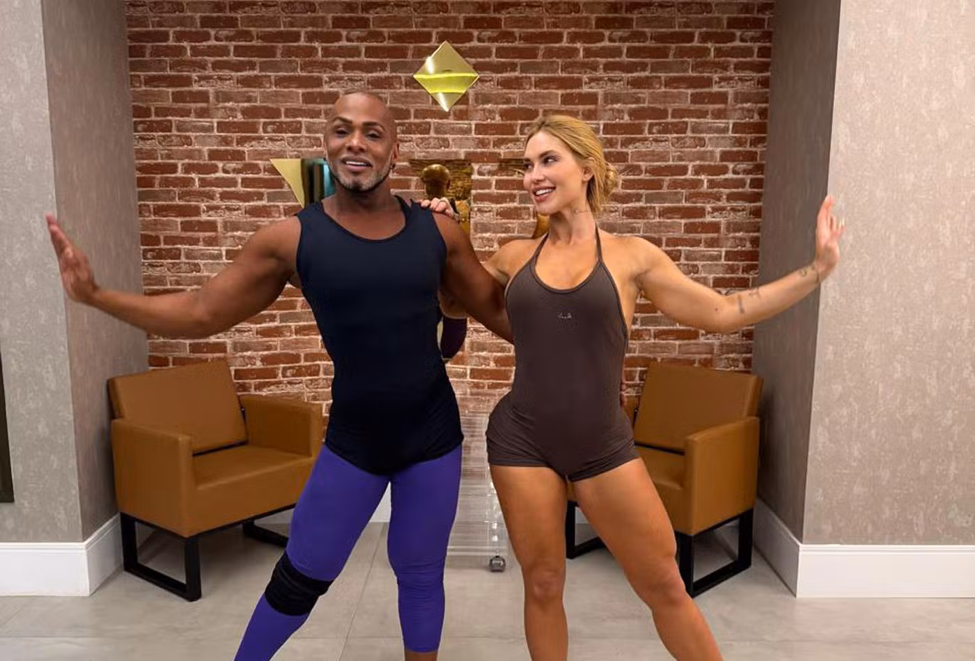 Novo professor de samba de Virginia Fonseca diz que não pega leve em aulas: 'Não quero que ela vire meme'; vídeo