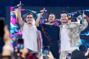 Kaique & Felipe lançam parceria inédita com Grello “Aceita Que Acabou”