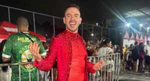 Renny Delmondes estreia como muso da Unidos de Bangu em noite de samba