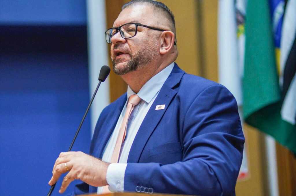 Marcelo Lima e Fran Silva celebram avanço na geração de empregos em São Bernardo WhatsApp Image 2025 11 08 at 12.59.54