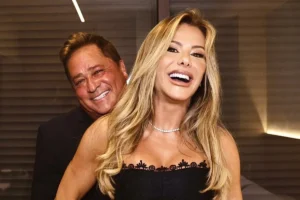 Leonardo diverte fãs ao revelar uso do “azulzinho” e vira assunto nas redes sociais