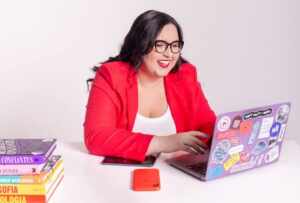 A disciplina de Ana Laura Lobo: gestão sem rigidez para mulheres que empreendem no digital