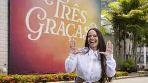 Viviane Araújo concilia maratona de gravações de Três Graças com agenda intensa do Carnaval