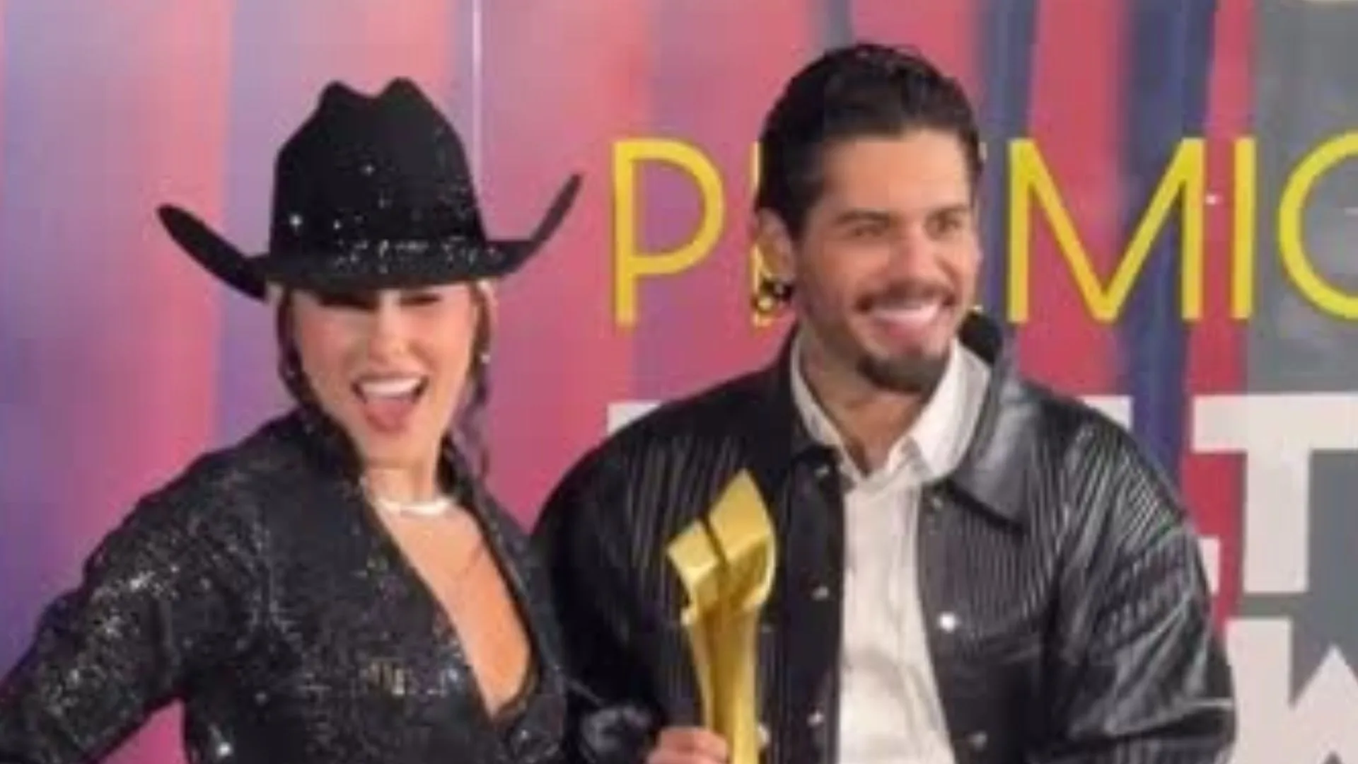 Ana Castela e Zé Felipe se divertem após premiação do Multishow 5 Ana Castela e Zé Felipe se divertem após premiação do Multishow