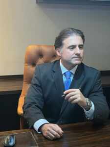 Dr. Rafael Reinert transforma Natal em história de gratidão ao ajudar “Papai Noel” em procedimento