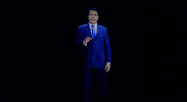 Silvio Santos é homenageado com vídeo em IA no lançamento de novo canal do SBT