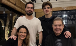Faustão faz rara aparição com o filho em foto inédita