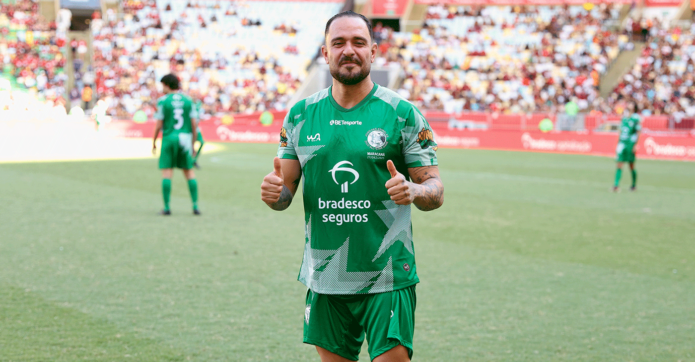 Diogo Nogueira faz primeira aparição pública após término com Paolla Oliveira