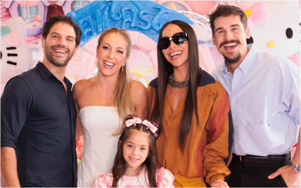 Duda Nagle, Mariane Heller, Sabrina Sato e Nicolas Prattes — Foto: Manuela Scarpa/BrazilNews