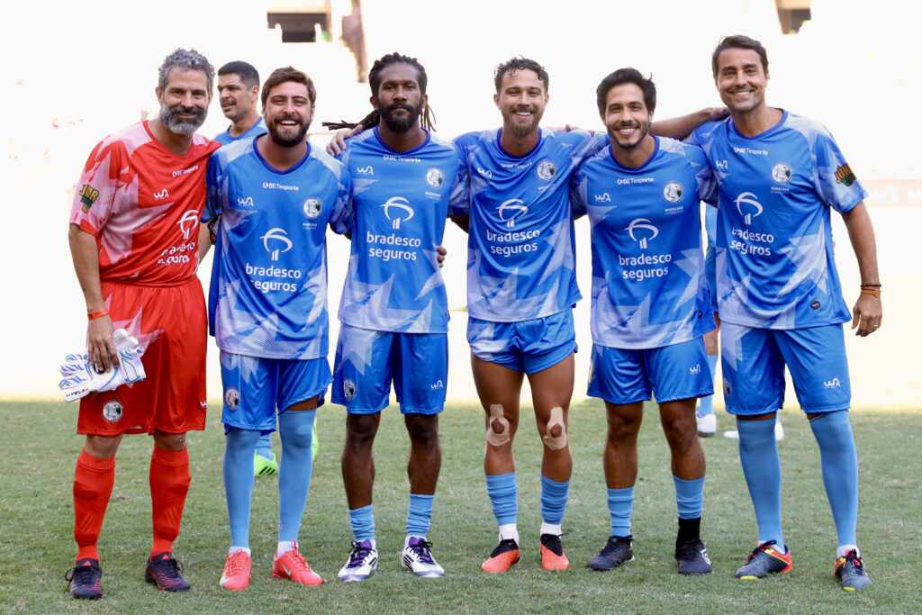 Ludmilla, Xamã, José Loreto e outros famosos marcam presença no Jogo das Estrelas FRF 0949