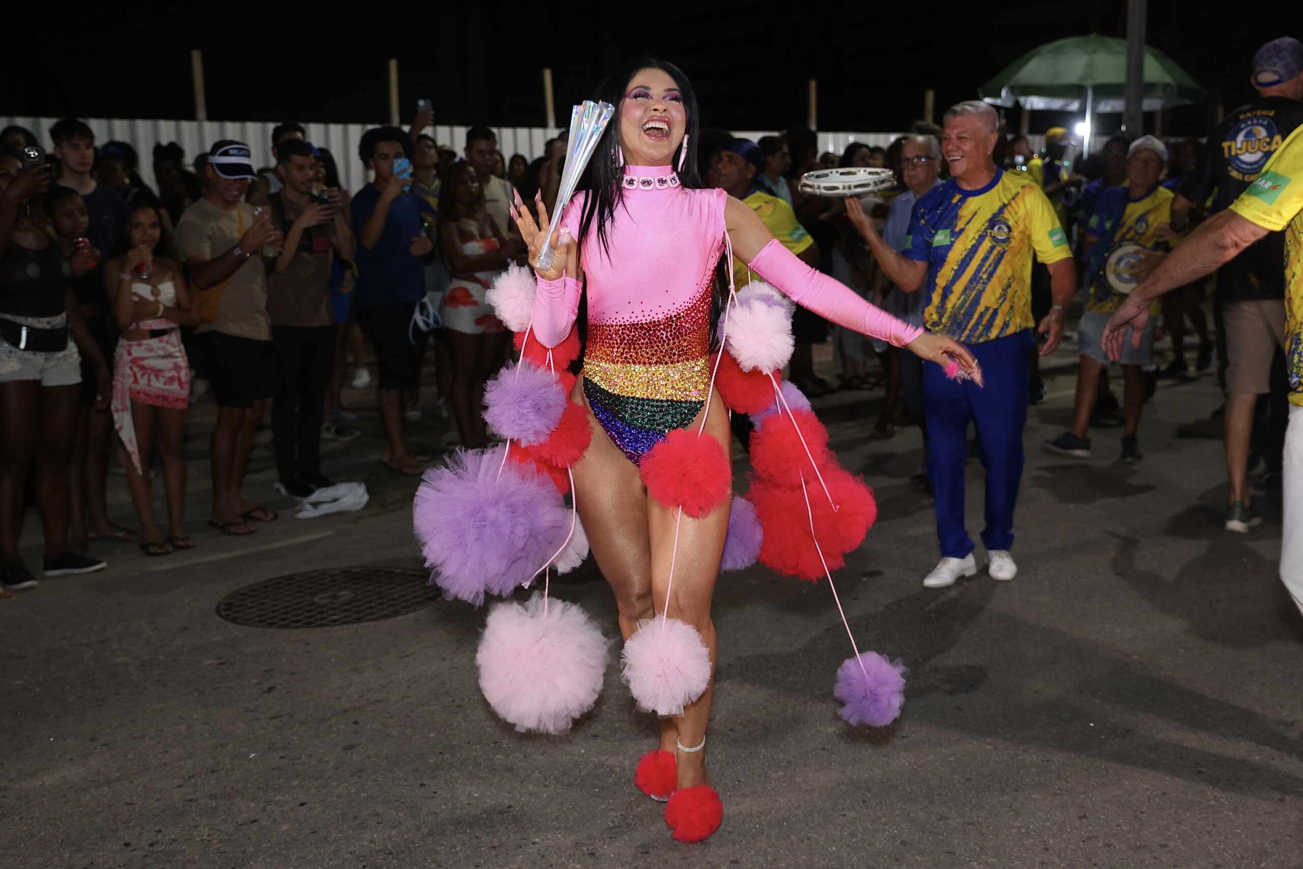 Mileide Mihaile homenageia comunidade LGBTQIA+ no último ensaio de rua da Unidos da Tijuca 6 Mileide Mihaile - Foto: Roberto Filho/BrazilNews