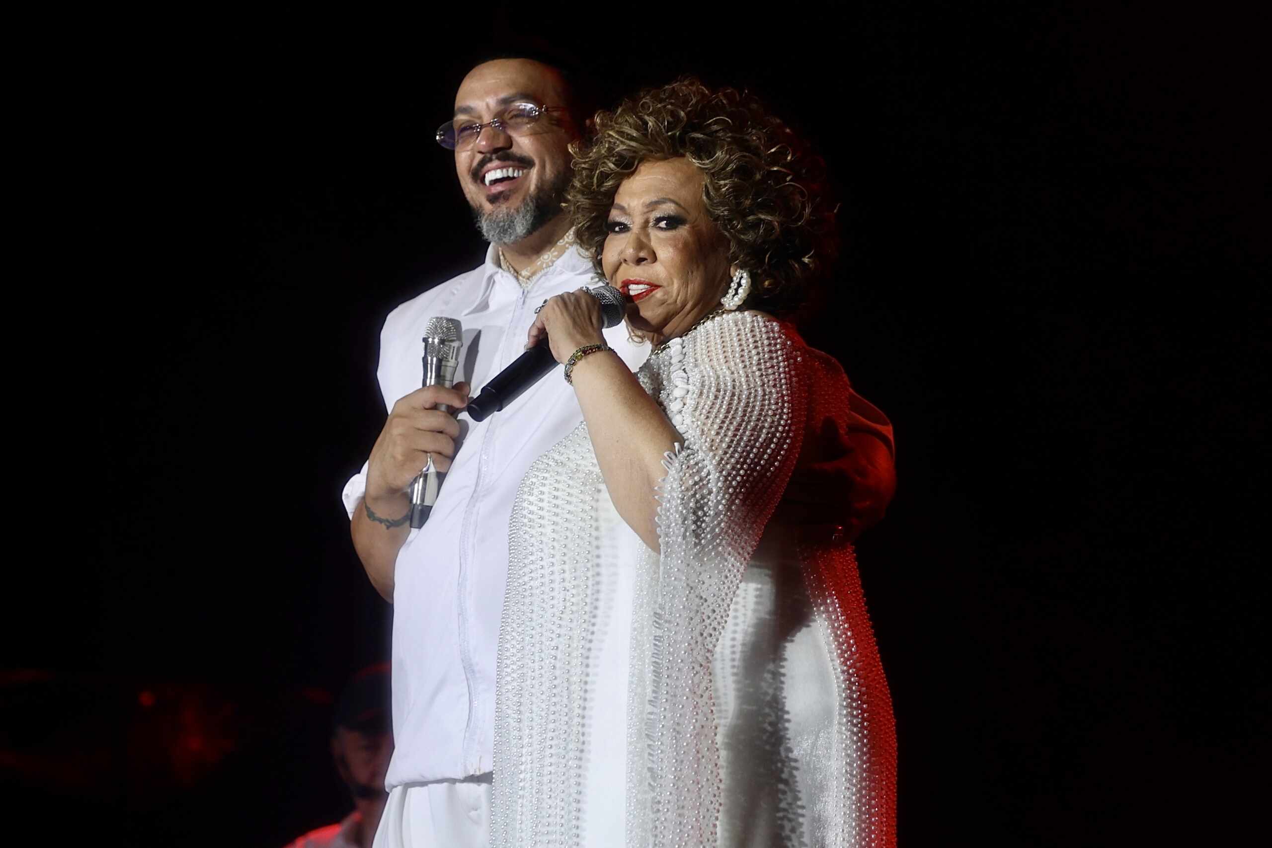Belo e Alcione emocionam público no Palco Rio durante o Réveillon de Copacabana - Foto: Roberto Filho / Brazil News