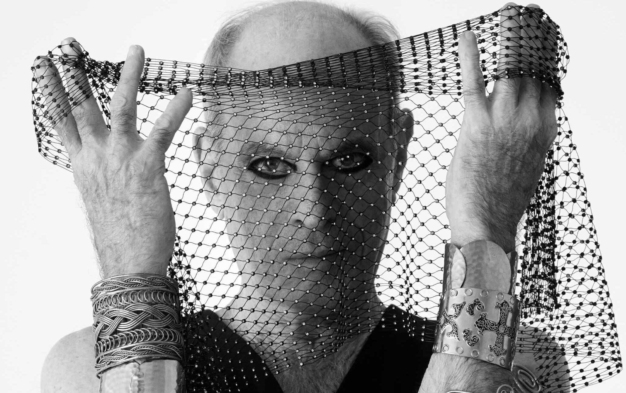 Ney Matogrosso leva a ousadia de ser livre para show único no Allianz Parque