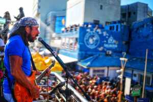 Salvador vive dia histórico com Carnaval fora de época da Salvador FM
