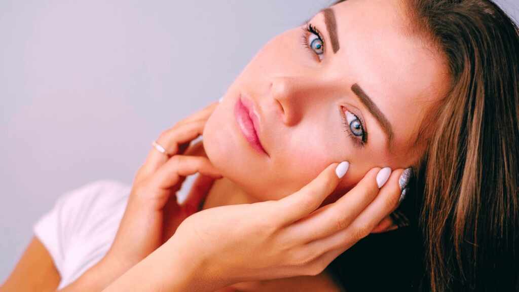 Como Construir Uma Rotina de Cuidados Com a Pele Consistente WhatsApp Image 2025 12 16 at 16.06.32