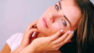 Como Construir Uma Rotina de Cuidados Com a Pele Consistente