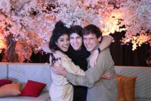 Elenco de Reis promove amigo secreto à distância e movimenta fãs nas redes sociais