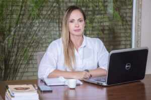 Bianca Araujo: da disciplina militar à excelência nas licitações públicas