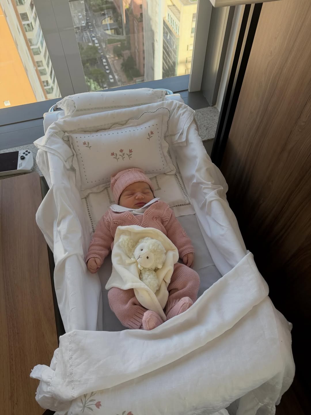 1767827329 550 Nattan mostra nova rotina com a filha e Rafa Kalimann