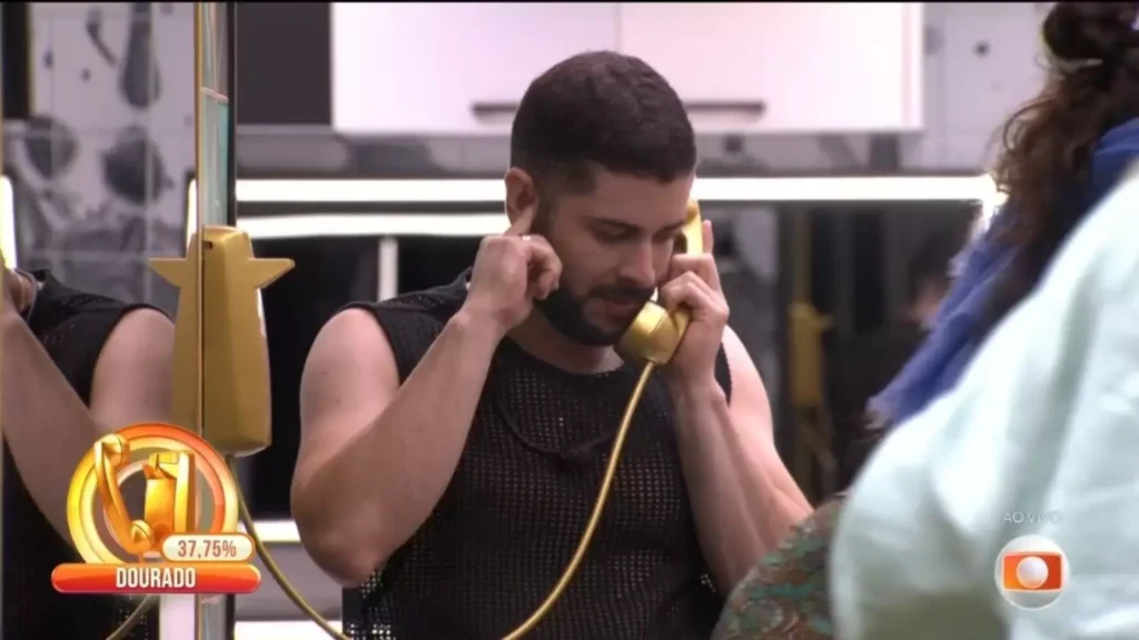 BBB 26: Big Fone tocou! Saiba quem já está no paredão 1938464183 bbb 26 marcelo atende big fone e 2 brothers acabam no paredao saiba quem esta na berlinda
