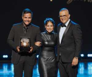 Time de famosos prestigia premiação O Poder do Networking no Theatro Municipal de São Paulo