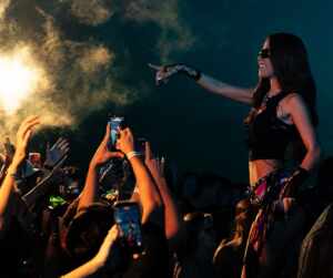 Sold out! Tília estreia label “RiTíMin” no Rio com participação surpresa de Dennis DJ